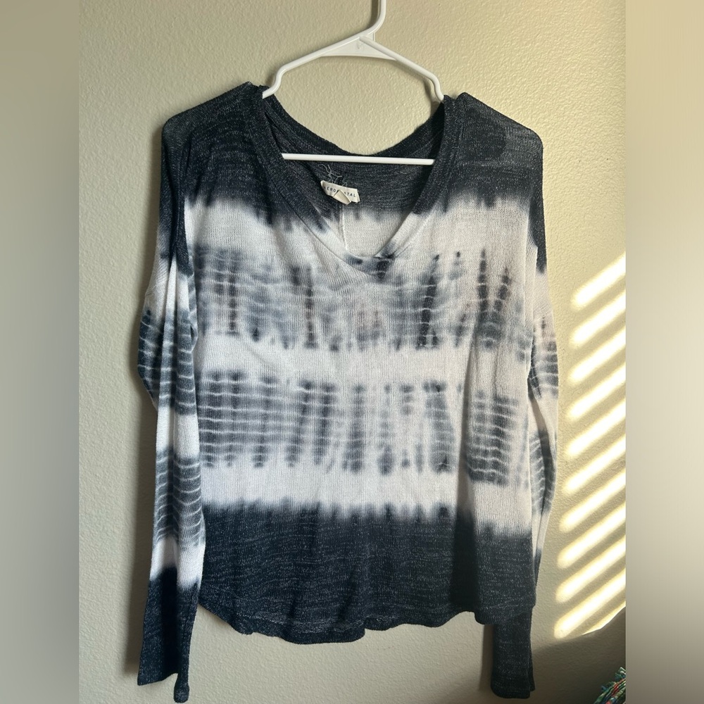 Aeropostale neck tye dyed long sleeve shirt size large